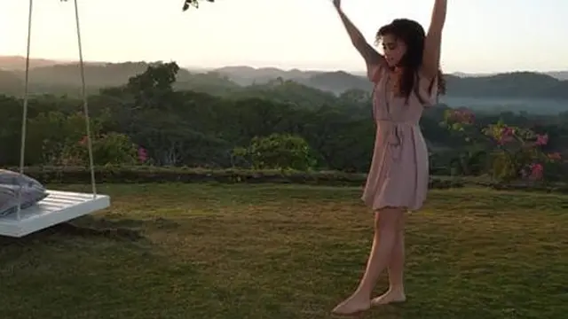 Willow Ryder - Close-Up