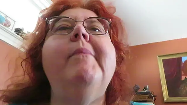 Naughty😈 Nurse Vicki enjoys gum chewing and blowing