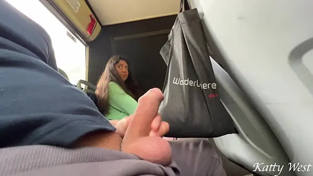 Stranger showed his dick🍆 on bus; I mouthed it