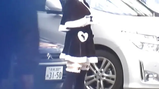 Curious teen plays dress-up for secret🤫 cam in crowded place