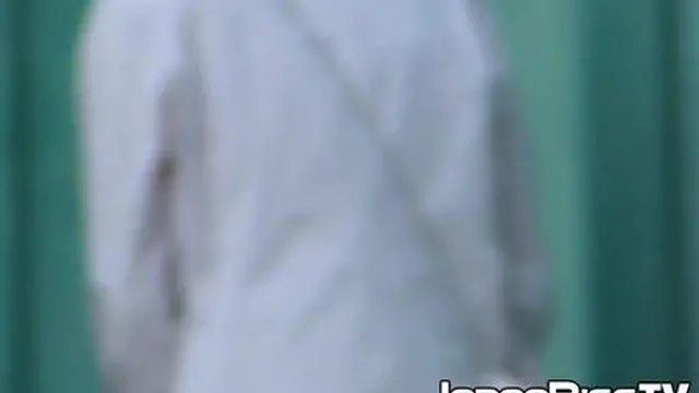 Japanese girls caught in public pissing moment