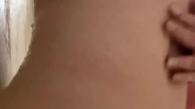 milf′s tight ass🍑 in the shower🚿