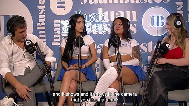 This girls fit 5 penetrations up her ass at the same time, Helen Star y Alexa lewis