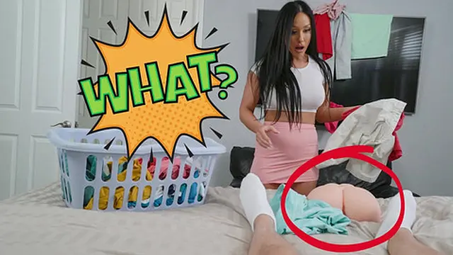 SEXSELECTOR - Swapping Out Sex Toy For Curvy MILF Jennifer White &mdash;  A Smart Pick &mdash;  Right?