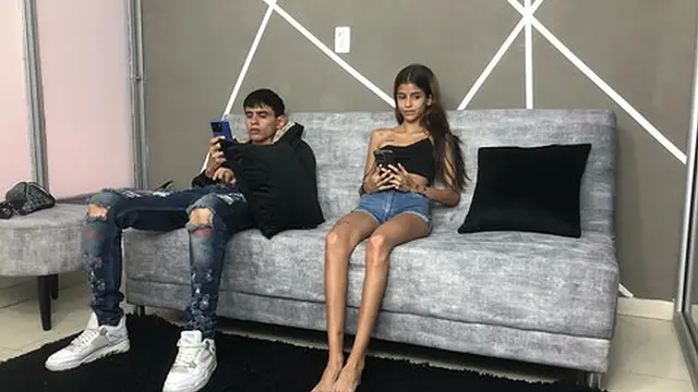 Aliany seduces a random guy in the dentist′s waiting area - TUflacasex