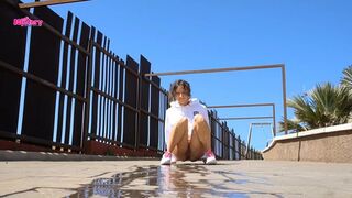 Lots of pee from a horny chick