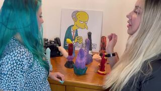 Mi primera vez utilizando una FUCK MACHINE junto a Sara Blonde, mi coño necesita sexo