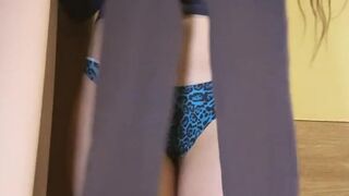 GRWM Можешь кончить на мою прокладку и я прижму ее к писе с твоей спермой!