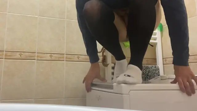 Boy Wearing High Socks  &mdash;  Ankle Socks Masturbate