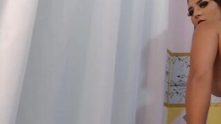 Hot Brazilian girl shaking her ass to funk music