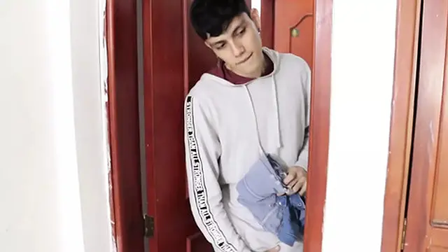 boyfriend &mdash;  Bring Me the Panties from the Bath &mdash;  Horny🥵 milf Wants You